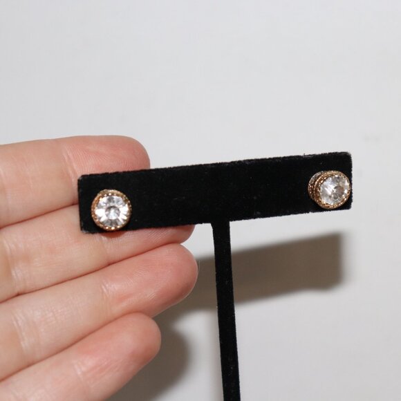 ✨ Beautiful Gold & Rhinestone Post Earrings – 3/8" Classic Sparkle · Petite Glam - Picture 3 of 5